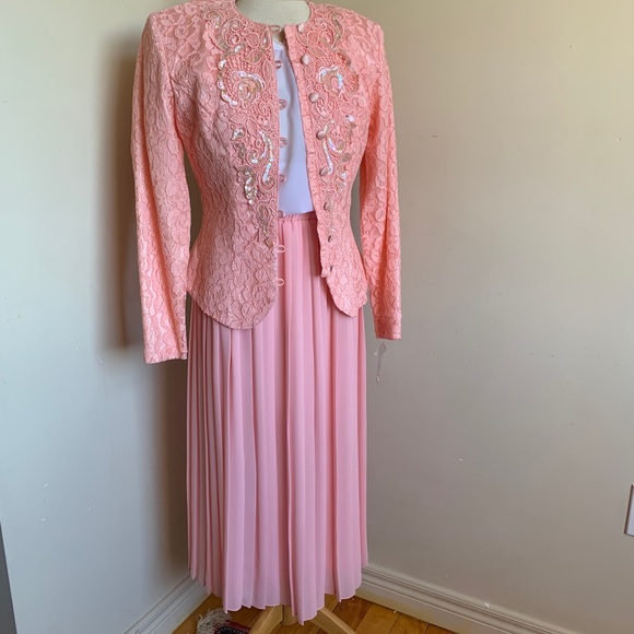 80s Soft Pink Pleated Skirt and Sequinned Lace Bolero set - Picture 5 of 9